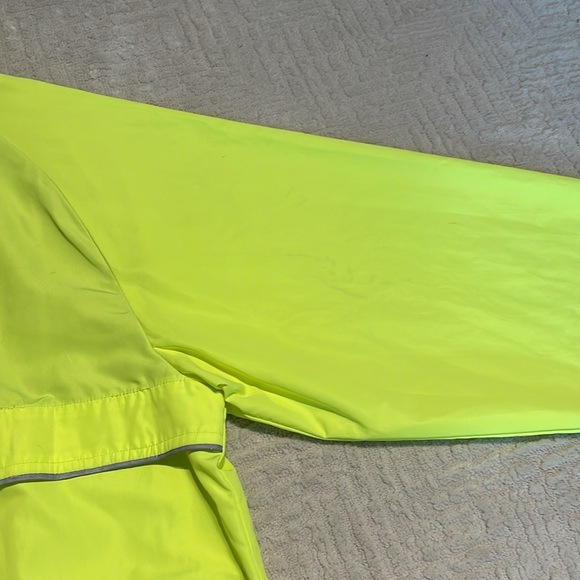 Hind Cycling wind jacket / lightweight windbreaker visible neon yellow M’s Small - Picture 12 of 12